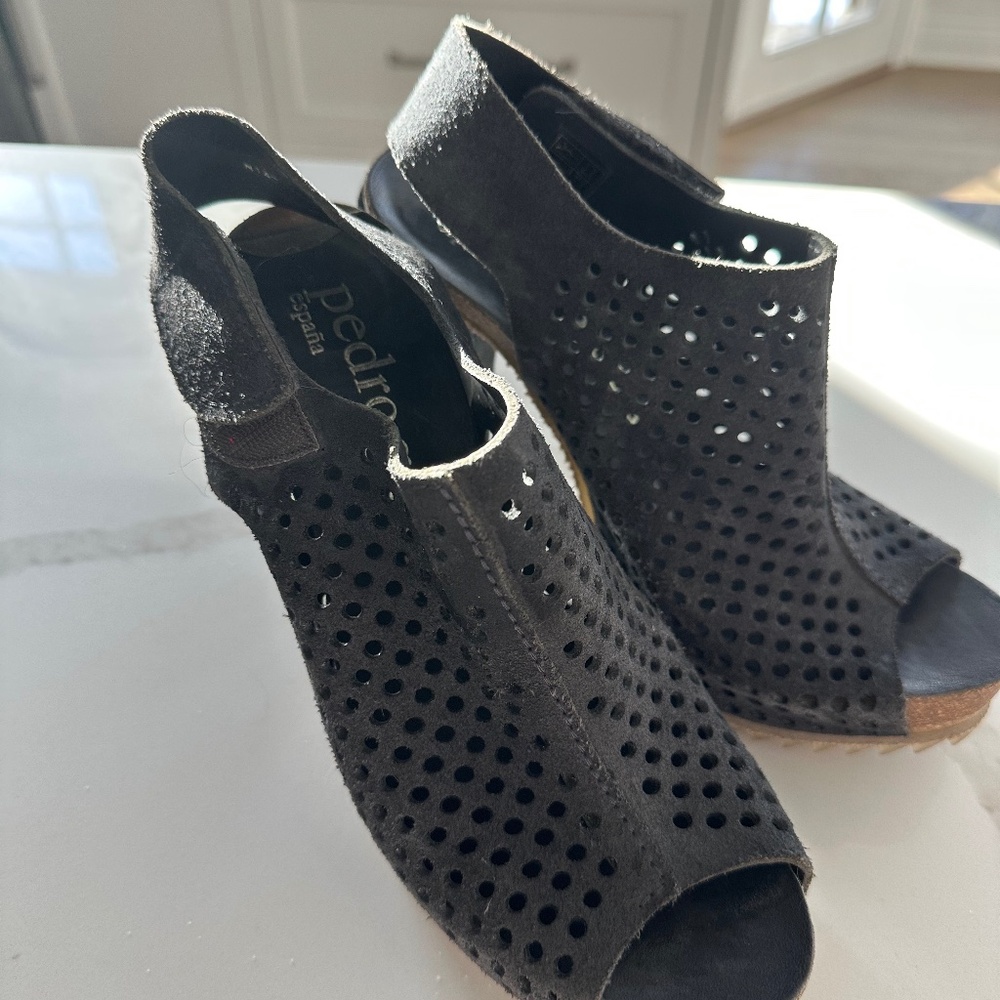 Pedro Garcia heels